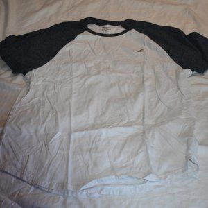 Hollister T-shirt